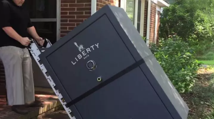 how to move a 2000 pound safe
